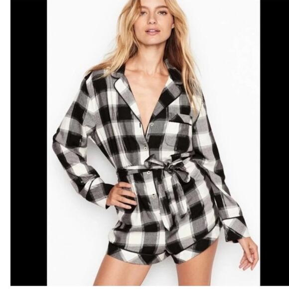 Victoria's Secret Onesie Pajama Romper Plaid M - Picture 1 of 5